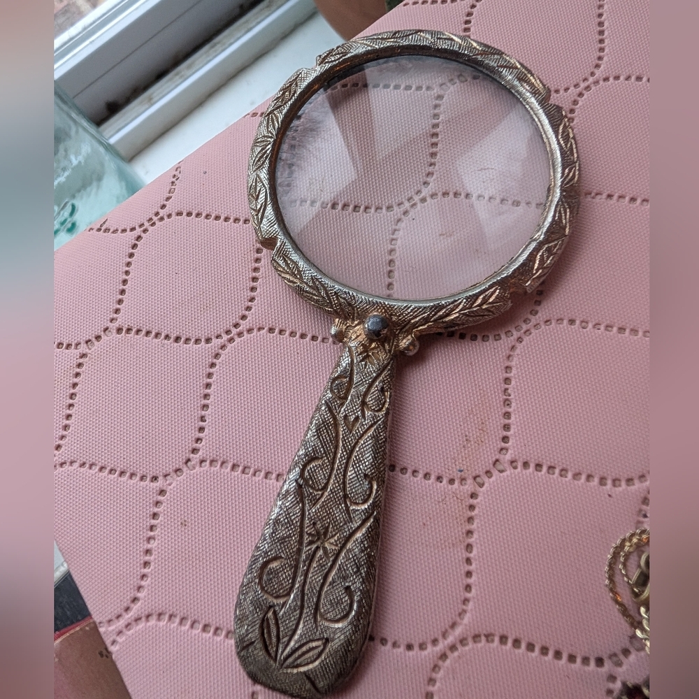 Antique Vintage Ornate Mini Magnifying Glass